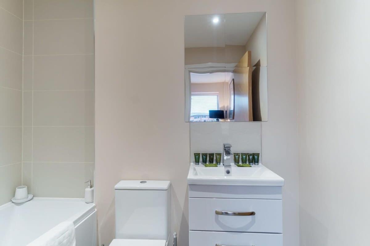 Fantastic 1 Bed Flat Manchester - Sleeps 3 Extérieur photo