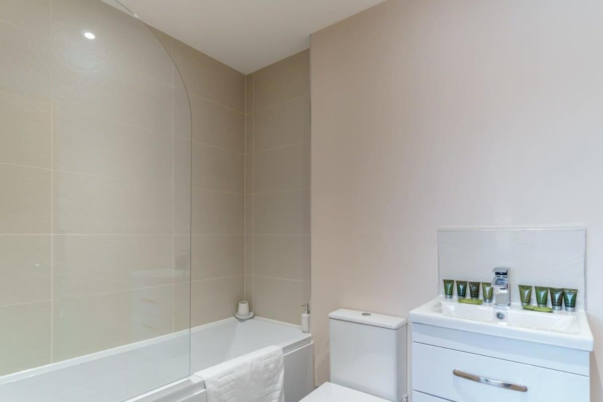Fantastic 1 Bed Flat Manchester - Sleeps 3 Extérieur photo